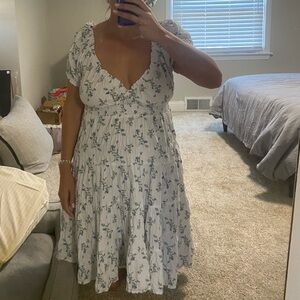 Forever 21 White and Blue Floral Midi Dress